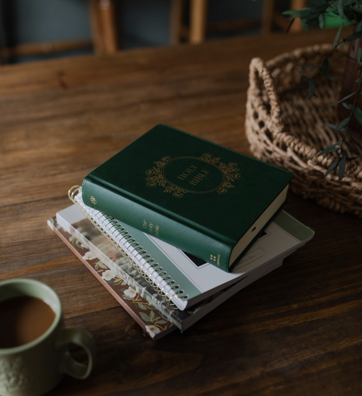 The Ultimate List of Christmas Devotionals for the Advent Season